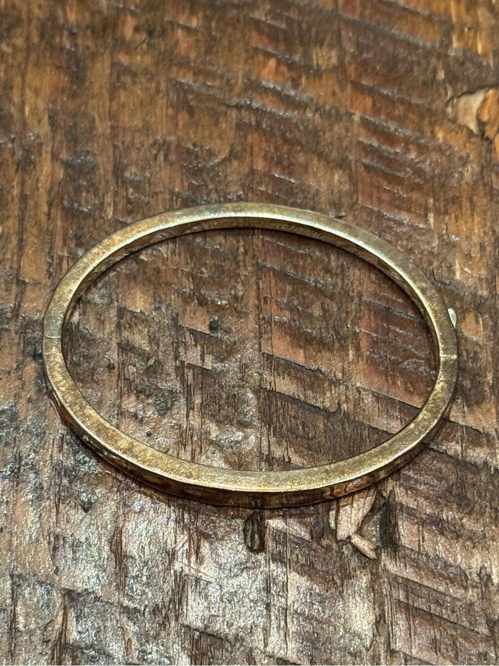 Kendra Scott Hammered Gold Bracelet - Picture 2 of 6